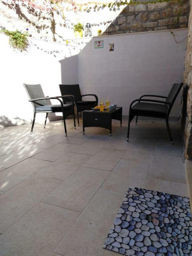 Apartman Ivana Splitska Exterior foto