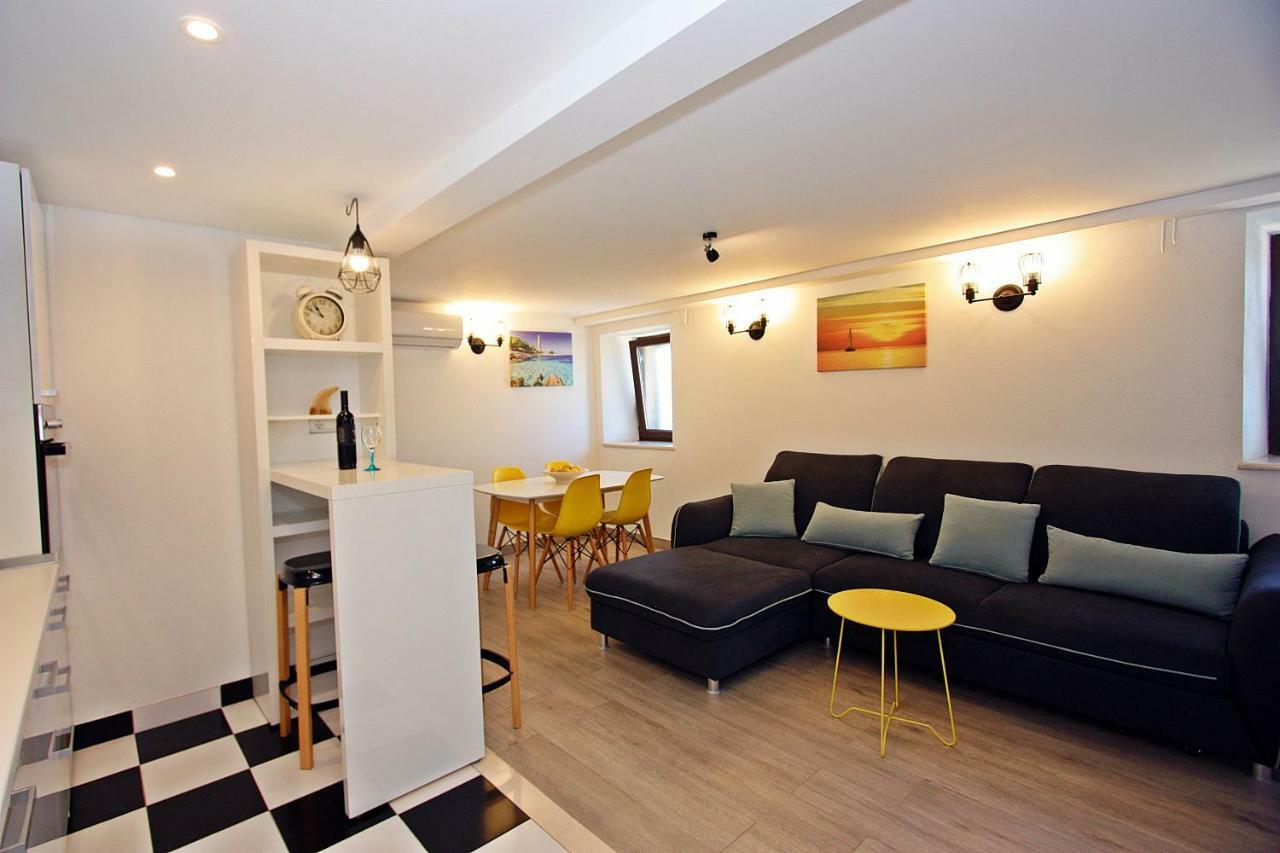Apartman Ivana Splitska Exterior foto